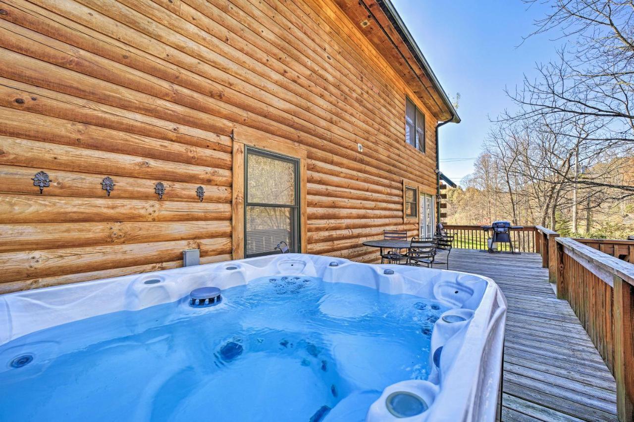 Creekside Bryson City Cabin With Private Hot Tub Екстериор снимка