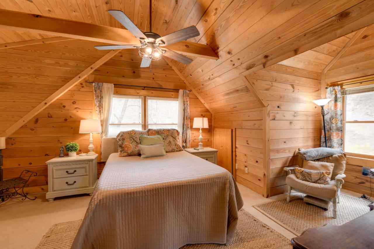 Creekside Bryson City Cabin With Private Hot Tub Екстериор снимка